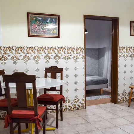 Friends House Ii